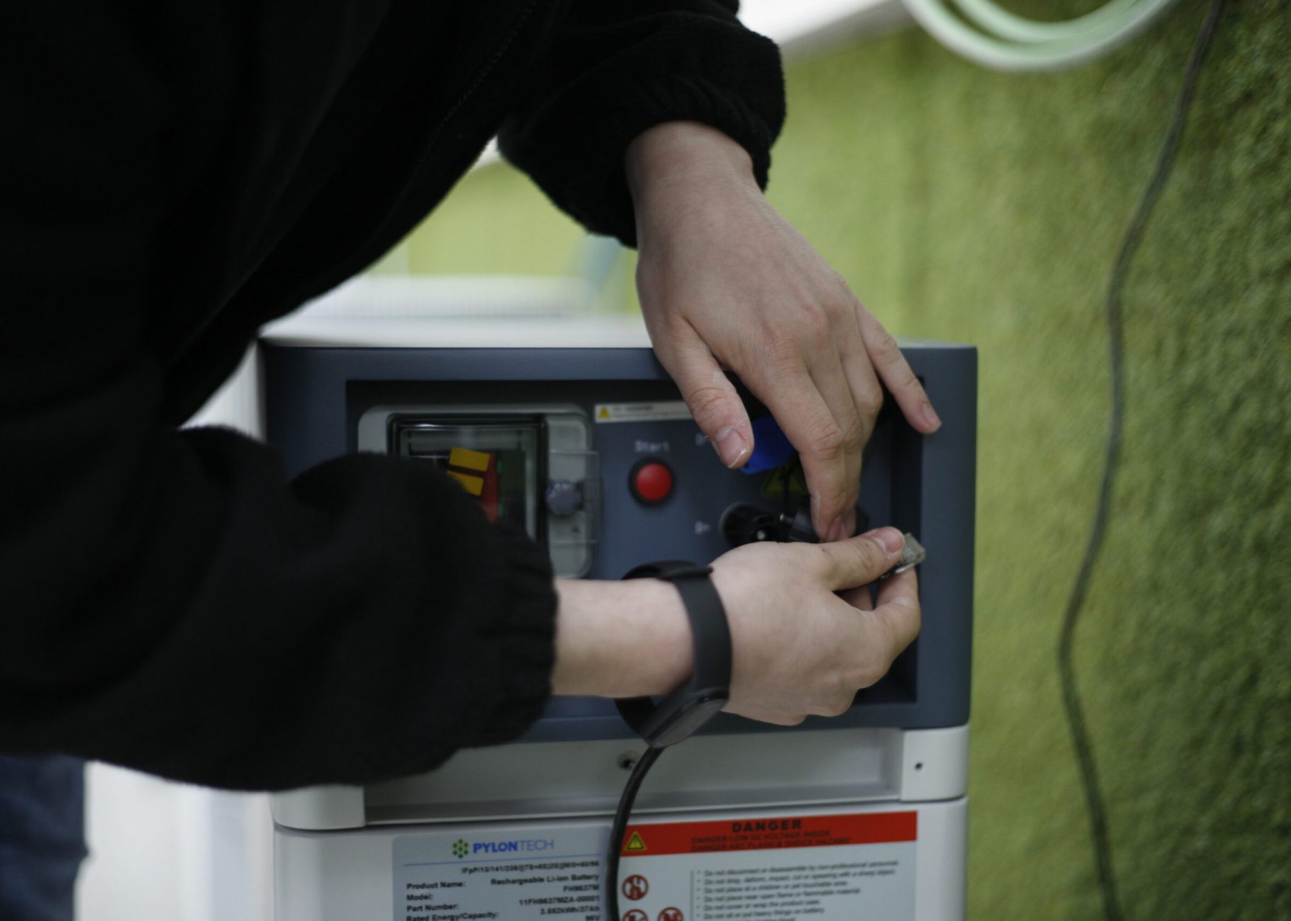 Imagen de un trabajador de Sonne PV